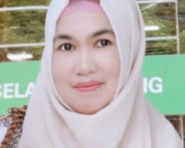 Dr. Hartini